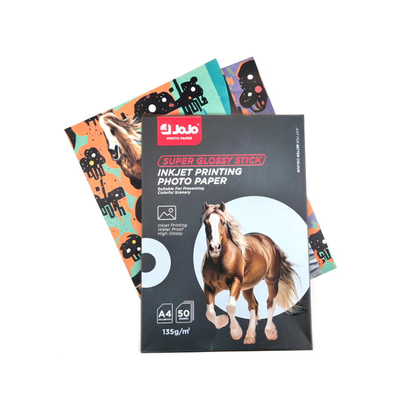 Papel fotográfico autoadhesivo 135g para impresoras inkjet